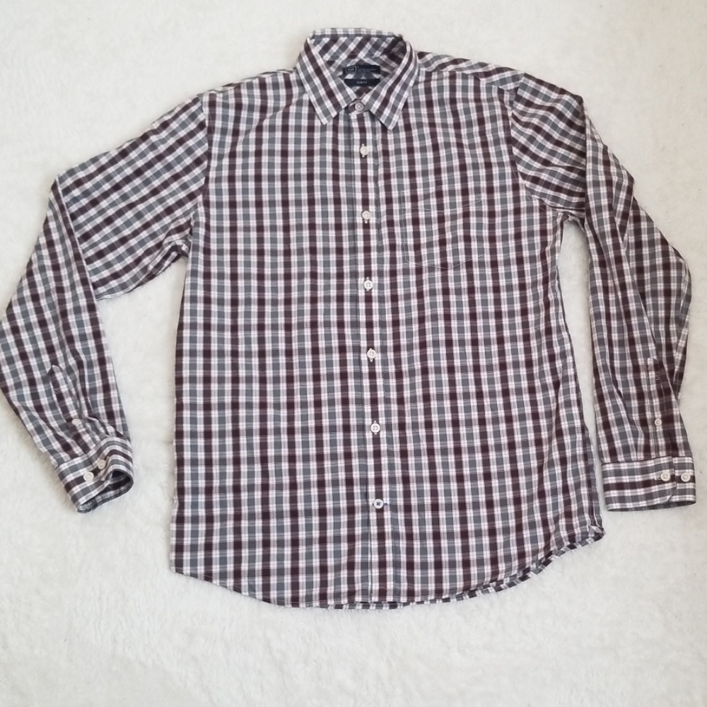 Gap men's button down shirt